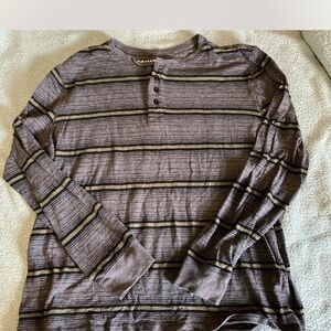 Mossimo men’s long sleeve striped Henley. Size large